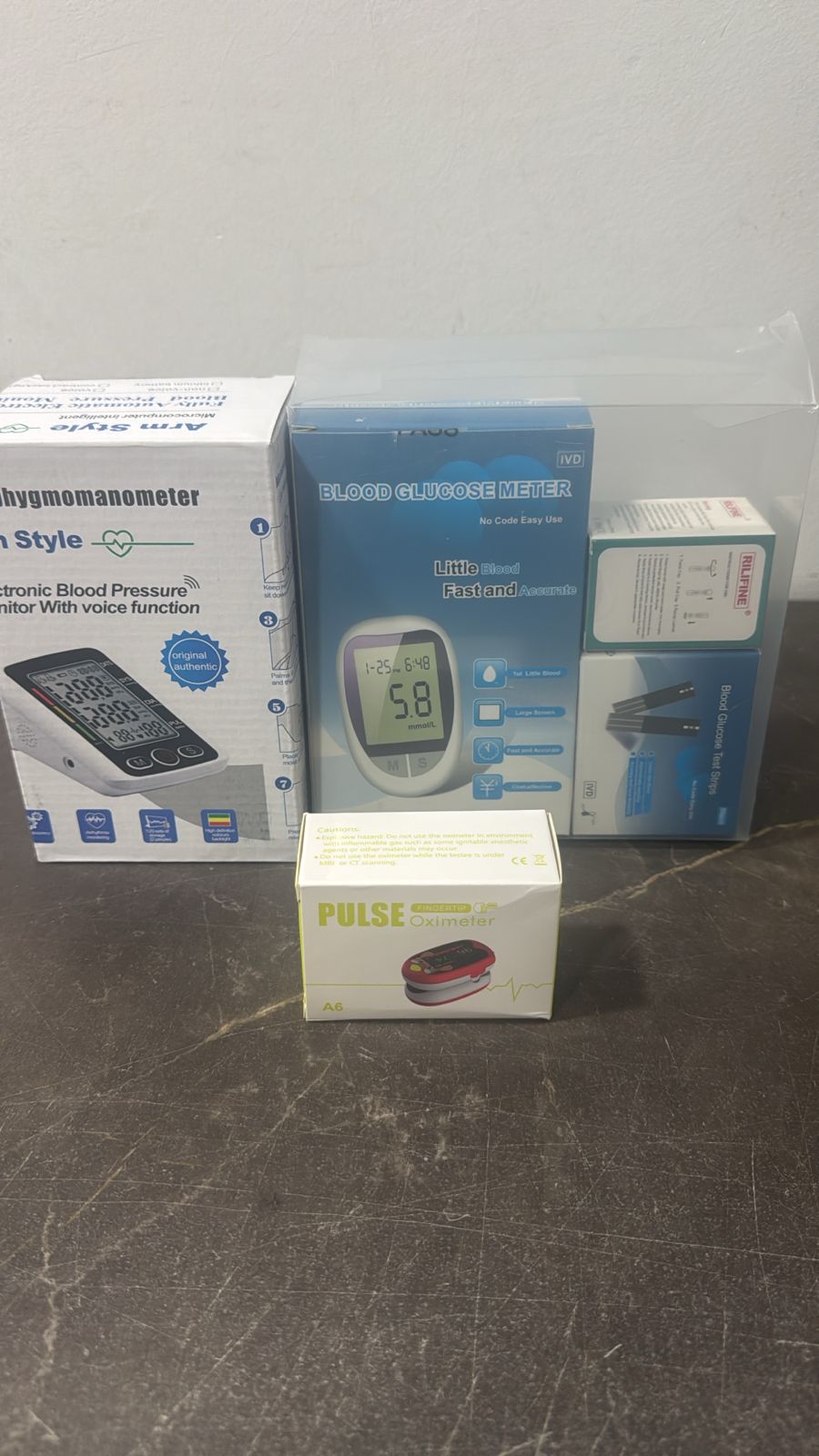 COMBO GLUCOMETRO, TENSIOMETRO Y OXIMETRO